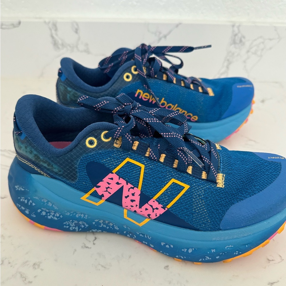 New Balance Sneakers Sz 7 EUC
